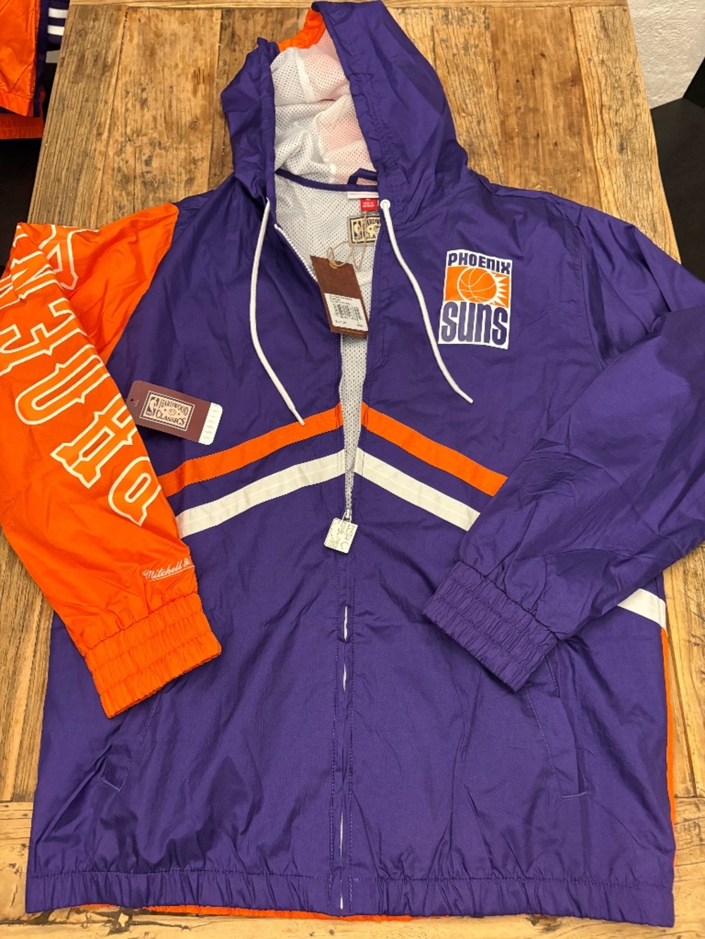 Mitchell and Ness Undeniable Phoenix Suns Windbreaker L